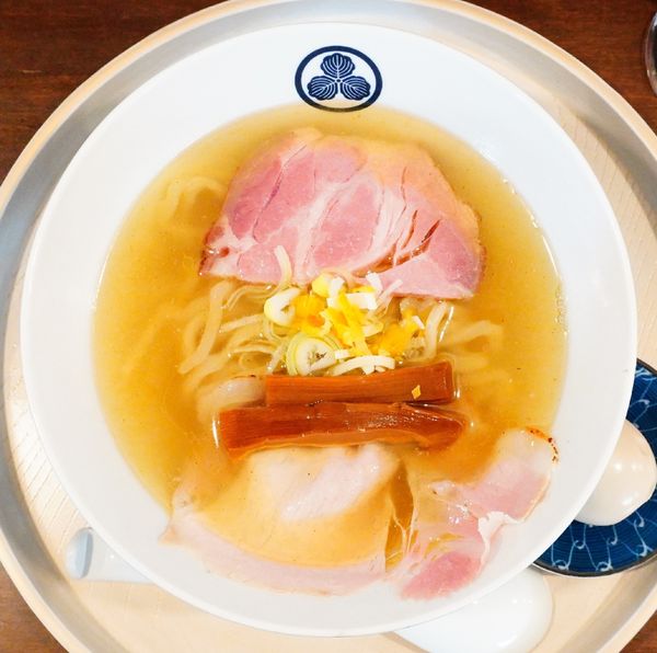 「手打ちらぁめん 塩＋味玉」@麺屋みつば＋クローバーの写真