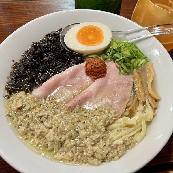 「特製牡蠣塩＋ハートランドビール（中瓶）」@むかんの写真