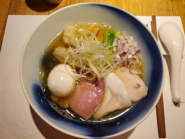 「白醤油中華そば 極」@ZEN LABORATORYの写真