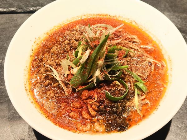 「ど濃厚豚骨担々麺」@タンタンタイガー 江戸川橋店の写真