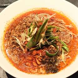 ど濃厚豚骨担々麺