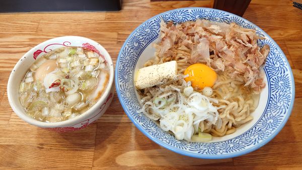 「【限定】花かつおとバターのかまたまつけそば 1100円+α」@中華そば専門 とんちぼの写真