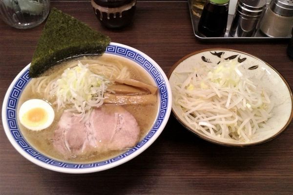 「中華そば大盛(920円)+ミニ野菜(50円)」@金町角ふじの写真