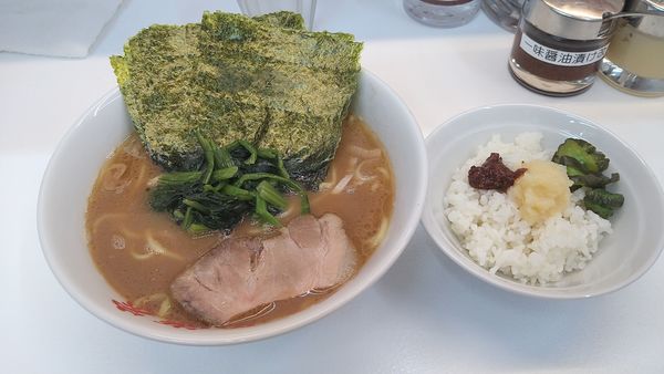 「らーめん(並)¥700+のり¥100-」@二代目 谷瀬家の写真