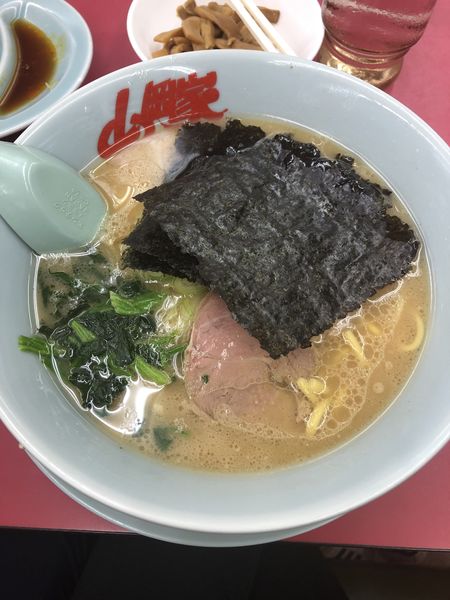 「醤油ラーメン」@ラーメン山岡家 上尾店の写真