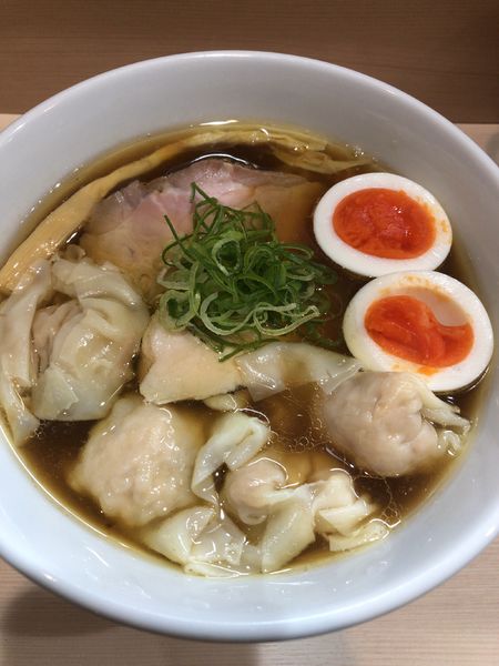 「ワンタン中華そば」@手揉み中華そば 中村の写真