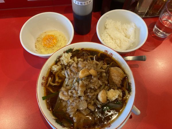 「スタミナらーめん¥900+すき焼き生卵¥100+サービスライス」@名古屋スタミナらーめん アブラカラメの写真