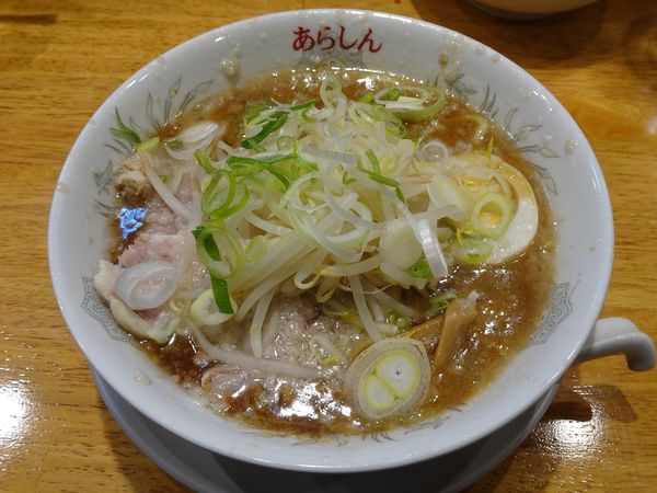 「ラーメン（850円）＋めし（150円）」@ラーメン あらしんの写真