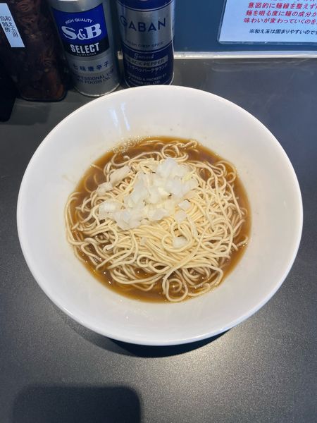 「淡麗かけソバ　醤油(1000円)」@煮干乱舞の写真