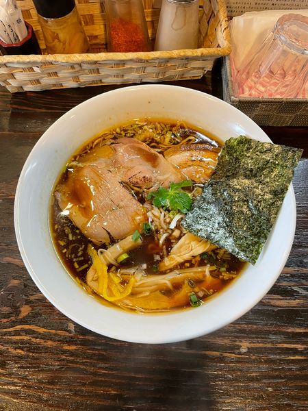 「醤油中華そば(800円)」@中華そば こむぎの写真