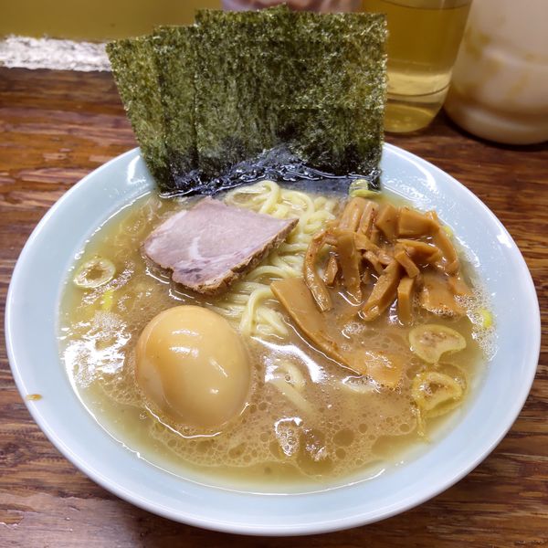 「ラーメン（￥800）＋メンマ（￥100）＋味玉（￥100）」@まこと家の写真