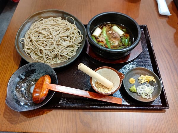 「鴨汁つけそば(並盛・150g・十割)1,800円」@そば芳の写真