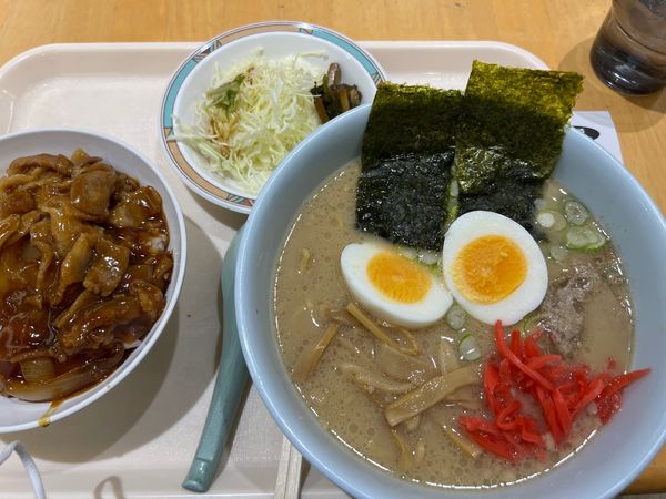 「こってりとんこつらーめん」@ラーメンはるちゃんの写真