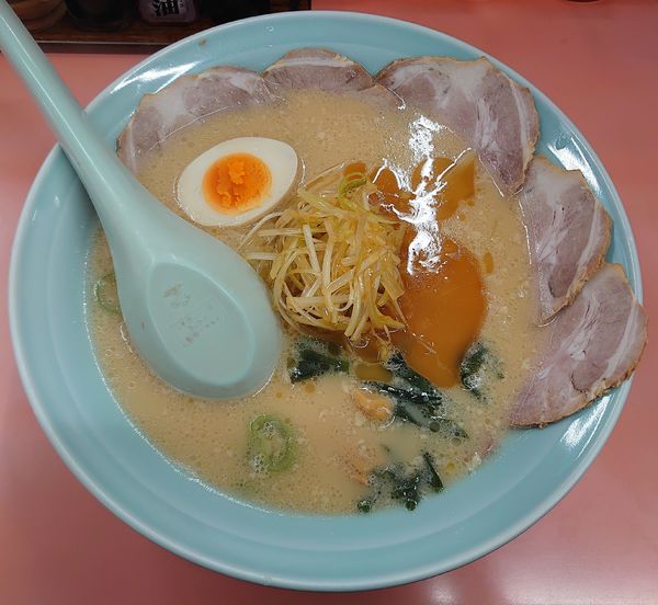 「ねぎチャーシューメン(半麺、950円)」@ラーメンショップ マルキチェーン 拝島店の写真