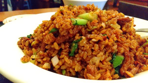 「#牛肉黒チャーハン定食 #935円」@一心飯店の写真