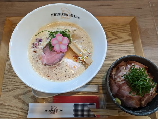 「濃厚えびそば&ローストポーク丼」@えびそば 緋彩の写真