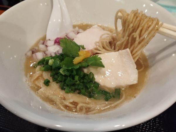 「鶏白湯らぁ麺(850)」@麺処 黒の写真