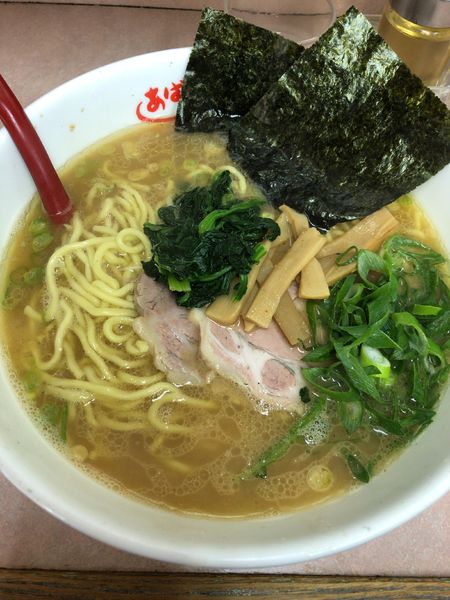 「ラーメン(大盛り)」@横浜ラーメン あばん 上尾西口駅前店の写真