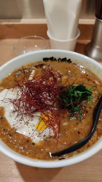 「牡蠣とブナシメジのみそらーめん」@らーめん 雅楽 GARAKUの写真