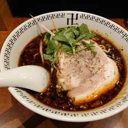 スパイス・ラー麺（９６０円）