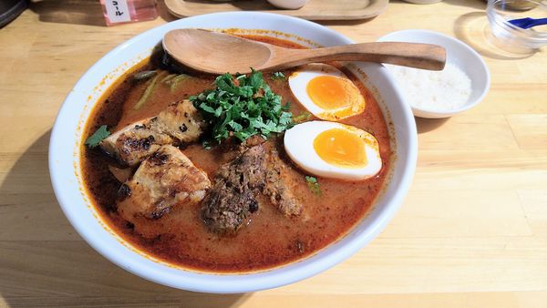 「スペシャルチリトマラーメン(辛さ３)+チーズ(クーポン)」@チリトマラーメン THANKの写真