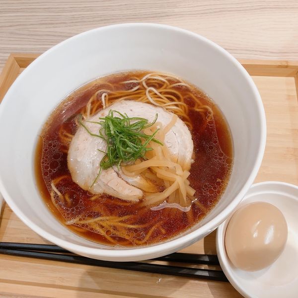 「鶏醤油拉麺500円(通常830円)＋味玉100円」@鶏醤油拉麺専門店そうわの写真