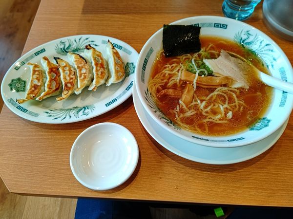 「中華そば(並盛・140g)＋餃子セット630円」@日高屋 イーサイト高崎店の写真