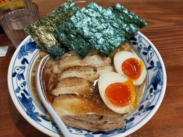 「背脂ラーメン」@らぁ麺 ばらやの写真