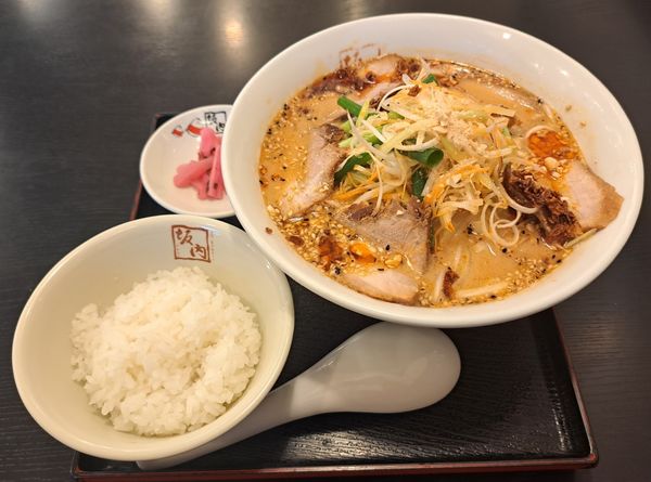 「焦がしごまみそラーメン980円」@喜多方ラーメン 坂内 水沢店の写真