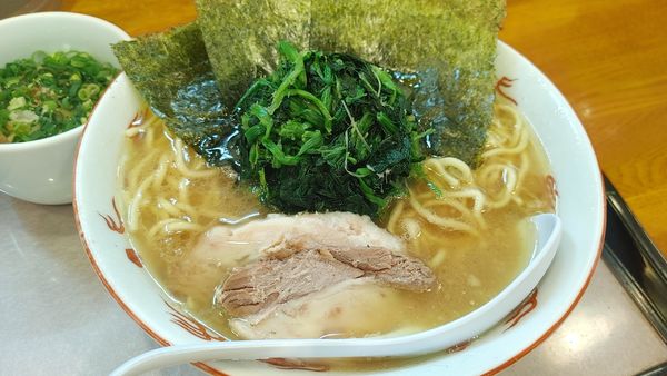 「らーめん　大盛　ほうれん草トッピング」@麺家 いわいの写真