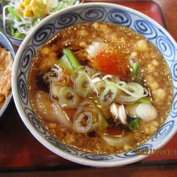 ミニたぬき蕎麦とミニカツ丼セット 850円