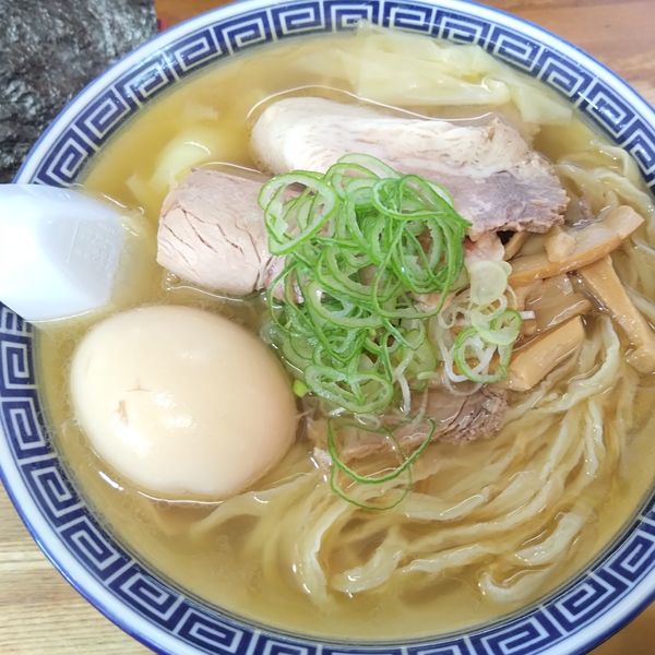 「太麺塩中華そば900円(こってり)、特製トッピング300円」@中華そば 琴のの写真