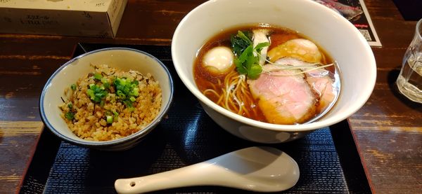 「特製醤油らぁめん、じゅーしー」@麺屋 玉ぐすくの写真