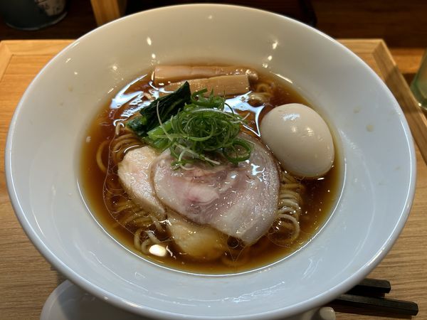 「味玉しょうゆらぁめん1100円」@たかのちゅめの写真