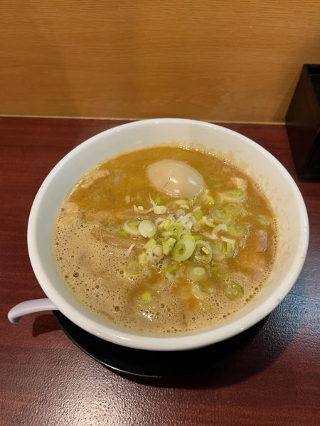「手打ち味噌+味玉（1050円）」@超多加水純手打ち麺 仁しむらの写真