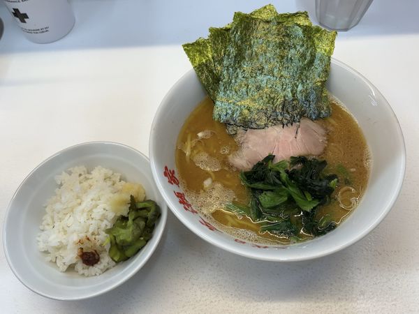 「らーめん（並）＋無料ライス」@二代目 谷瀬家の写真