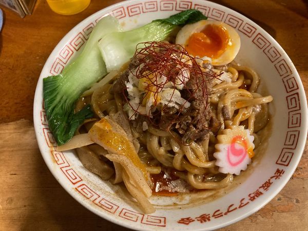 「紺碧の牛すじ油そば」@武蔵野アブラ学会 早稲田総本店の写真