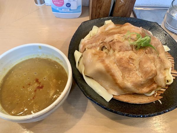 「とろ肉カレーつけ麺1150円」@とろ肉つけ麺 魚とんの写真