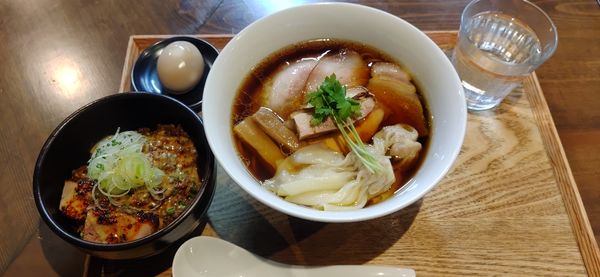 「特製醤油らぁ麺、坦々そぼろごはん」@らぁ麺 紫陽花の写真