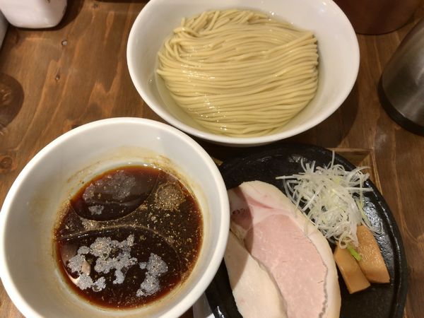 「つけ麺 （300g）醬油➕山椒油」@麺屋鈴春の写真