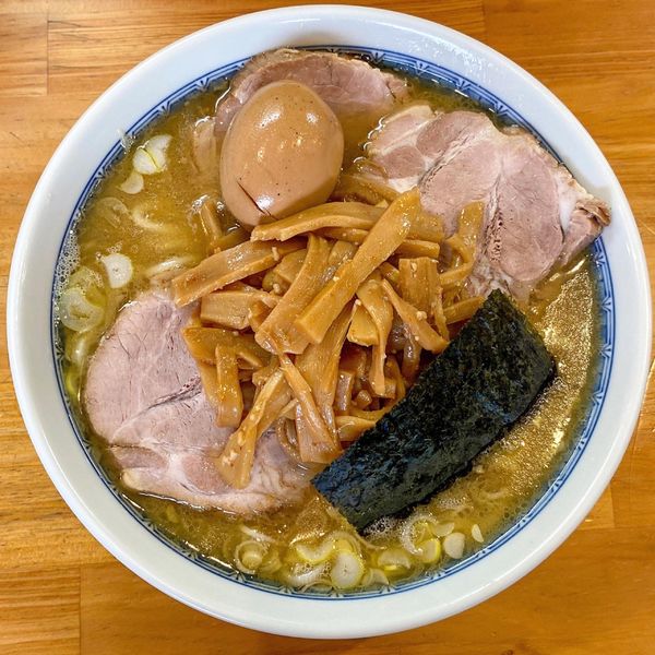 「新塩ラーメン味玉 ¥1,100 メンマチャーシュー（小）¥400」@自家製中華そば としおかの写真