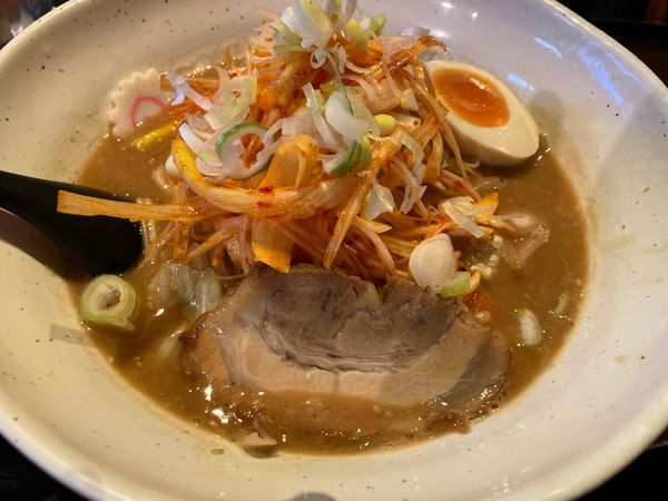 「辛ネギみそラーメン+GGスパイス、サービスライス」@七八の写真