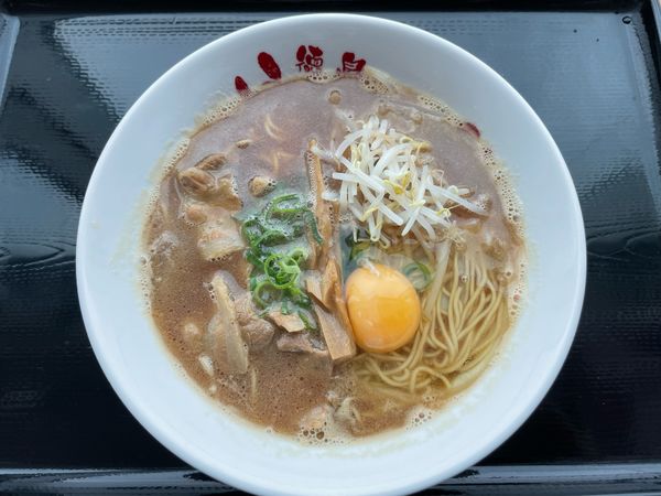 「徳島ラーメン並(¥700) 生たまご(¥50)」@宝ラーメン 徳島阿波おどり空港店の写真