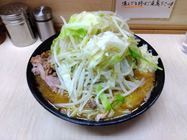 「みそラーメン豚増しニンニクマシ」@ラーメン二郎 京成大久保店の写真