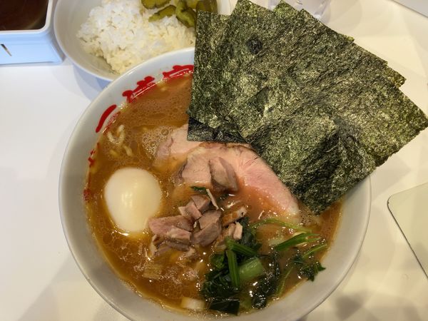 「上らーめん　850円　ライス無料」@ラーメン 三浦家の写真