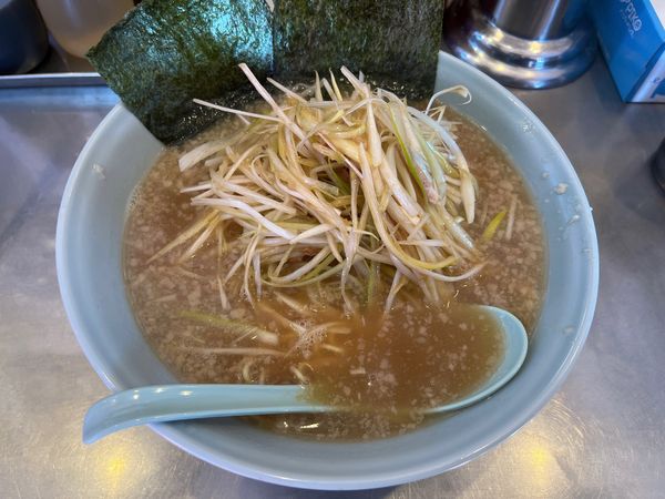 「中盛りネギラーメン　麺硬め　890円」@ラーメンショップ 新守谷店の写真