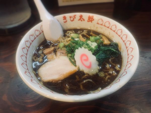 「浅草ブラック（￥850）」@醤油らーめん きび太郎の写真