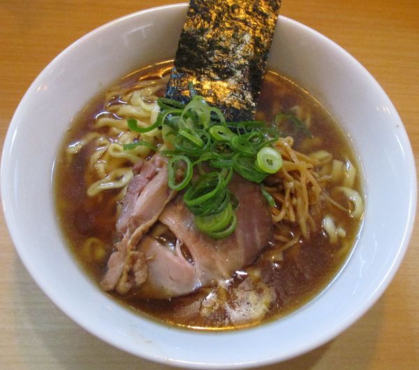 「中華そば　500円※オープンサービス価格」@にしき之中華ソバの写真