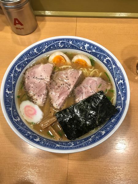「特製中華そば」@中華そば 青葉 中野本店の写真