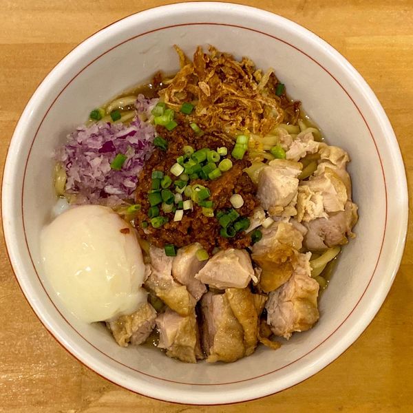 「まぜそばラリアット（温玉）¥1,050」@タマネギヘッドバッドの写真